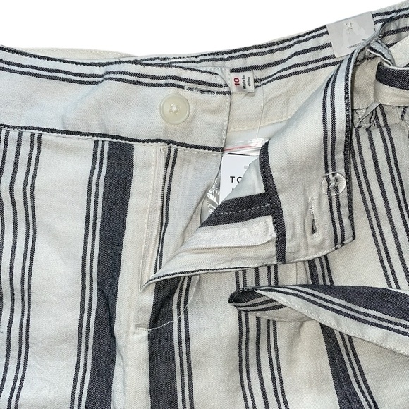 Torrid Off White & Black Striped Hi-Rise Linen Short, NWT - Picture 5 of 13